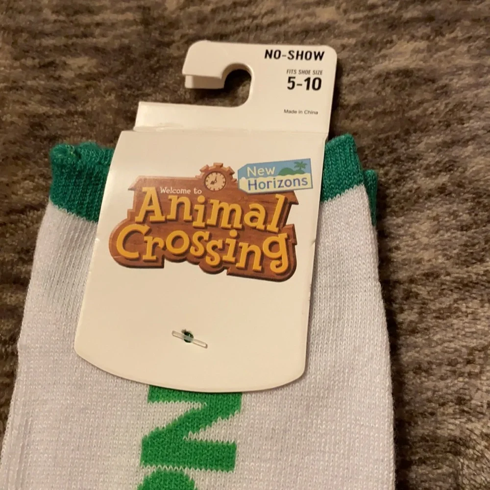 2/$12‎ Animal Crossing New Horizon Nook Inc. Socks Hot Topic